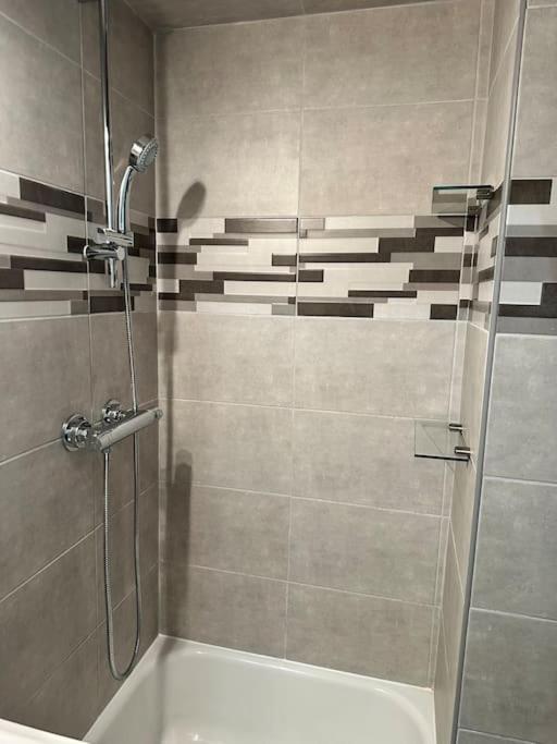 Moderne Proche Land Bussy-Saint-Georges