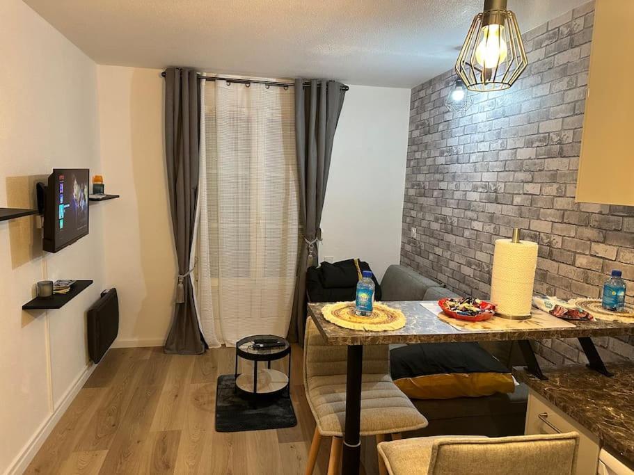 Moderne Proche Land Apartment *